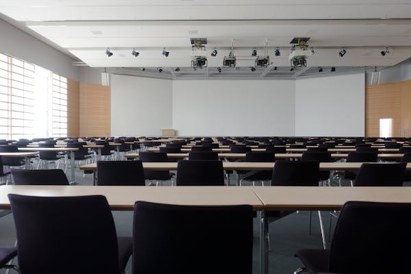 Digital Marketing自學也能拿高薪？香港Digital Marketing人工揭秘